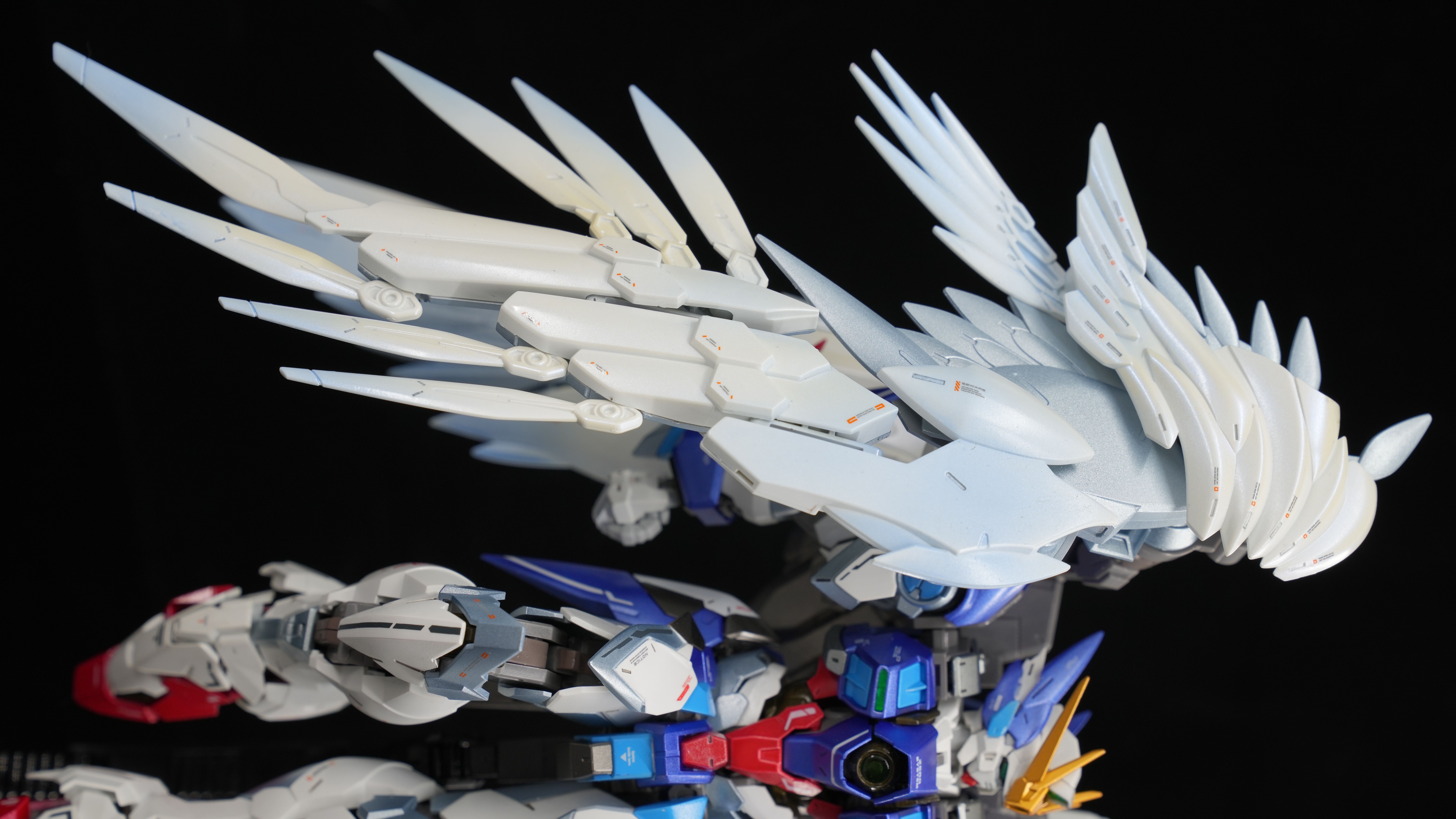 万代高达mg无尽的华尔兹,高达w无尽华尔兹登场机体