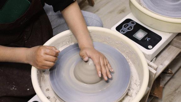 超解压！在这家大隐隐于市的陶艺馆，安静地做个手艺人