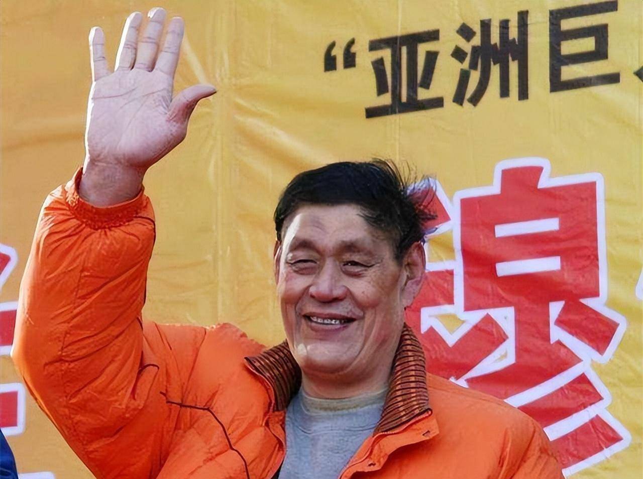 盘点cba历史十大中锋,cba总决赛姚明51分21篮板