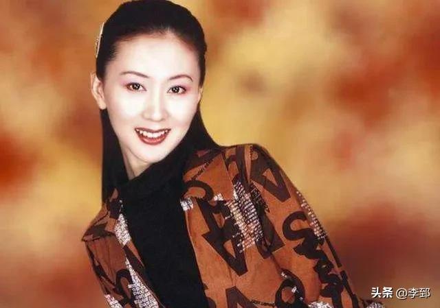 人体模特汤加丽:日搜索10万次,却被父亲嫌弃,被老公抛弃