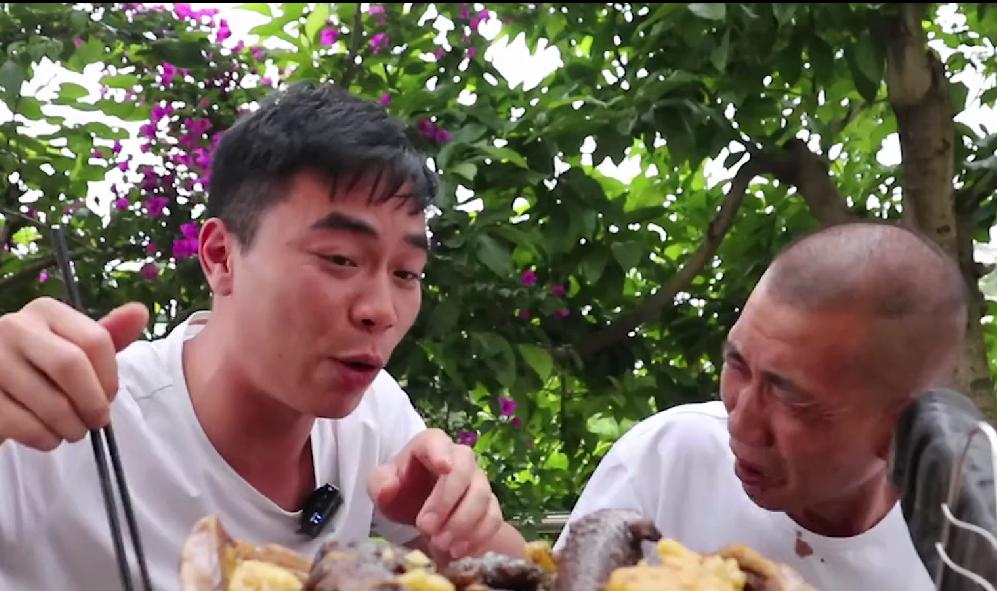 歪厨子余小二央视,歪厨子余小二靠啥爆火