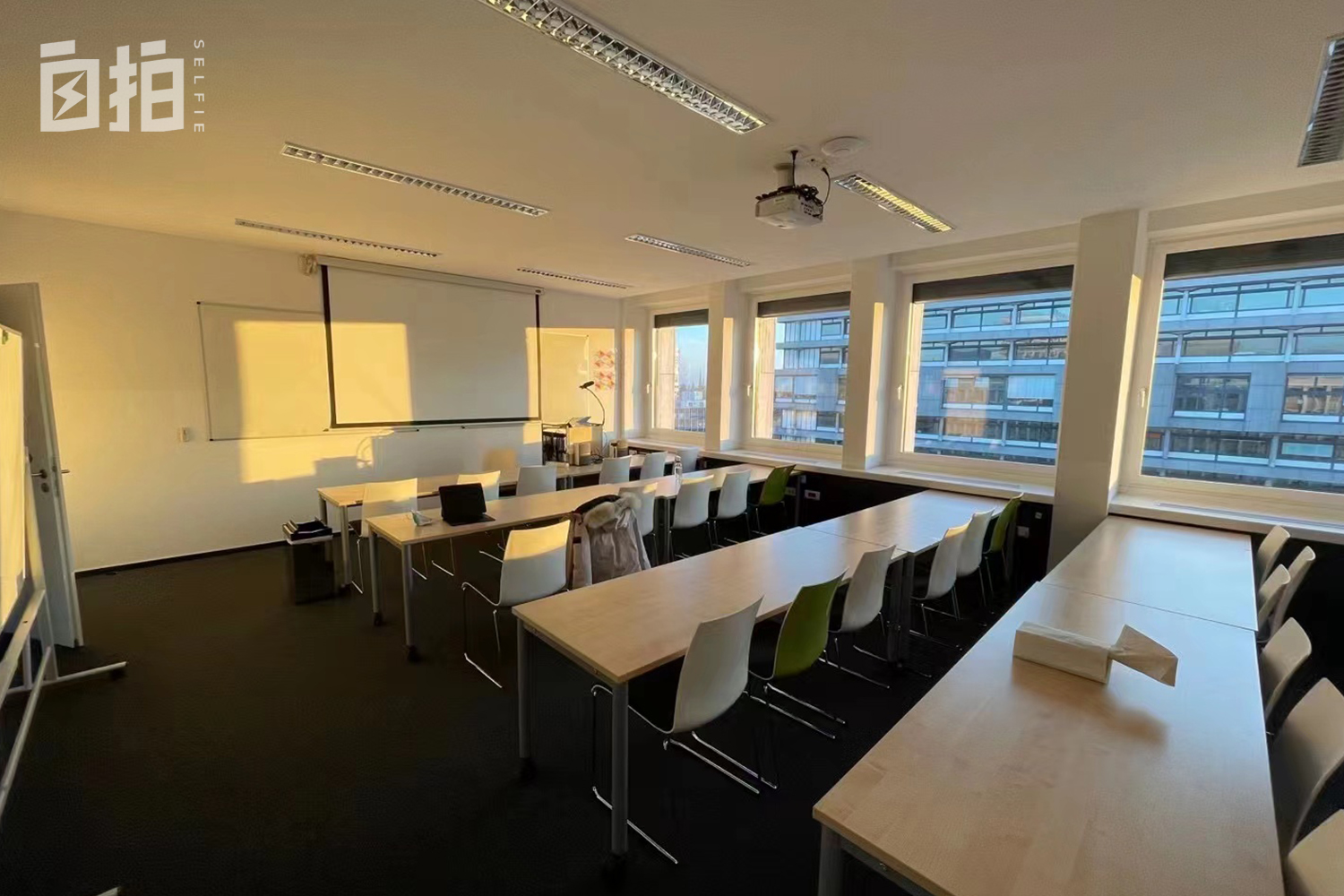 17岁开始踢职业足球还晚吗,我从几岁开始踢足球