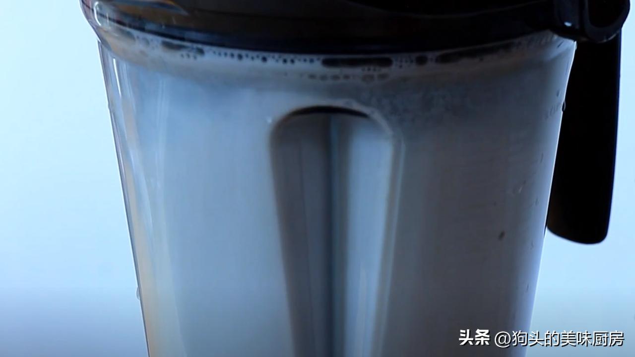 用碱水豆腐做法去做米豆腐，无任何添加，清爽细腻，适合天热吃