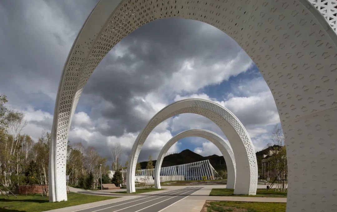 中国院作品|崇礼中心：连接城市与群山