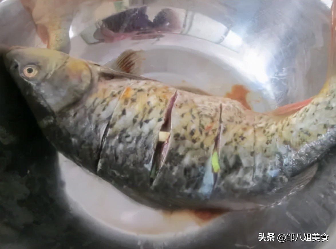 炖鱼的正确方法怎么炖,炖鱼掌握技巧没腥味鱼汤又香又白