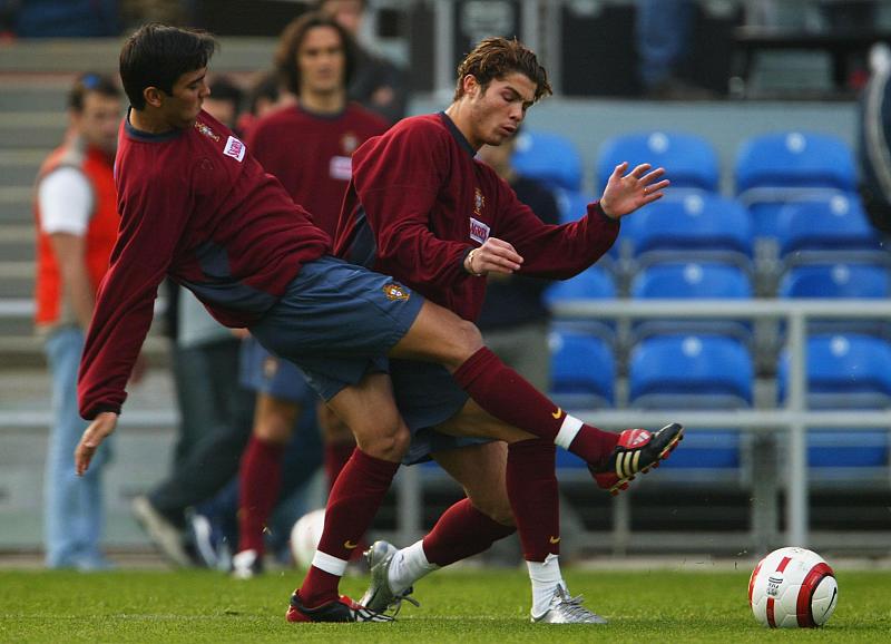 巅峰时期的c罗和梅西谁厉害,c罗国家队100球全纪录