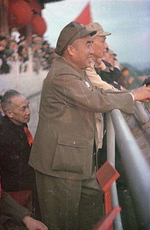 *德朱**9万海外巨款多年未动，大使馆不知道如何处理，向副主席请示