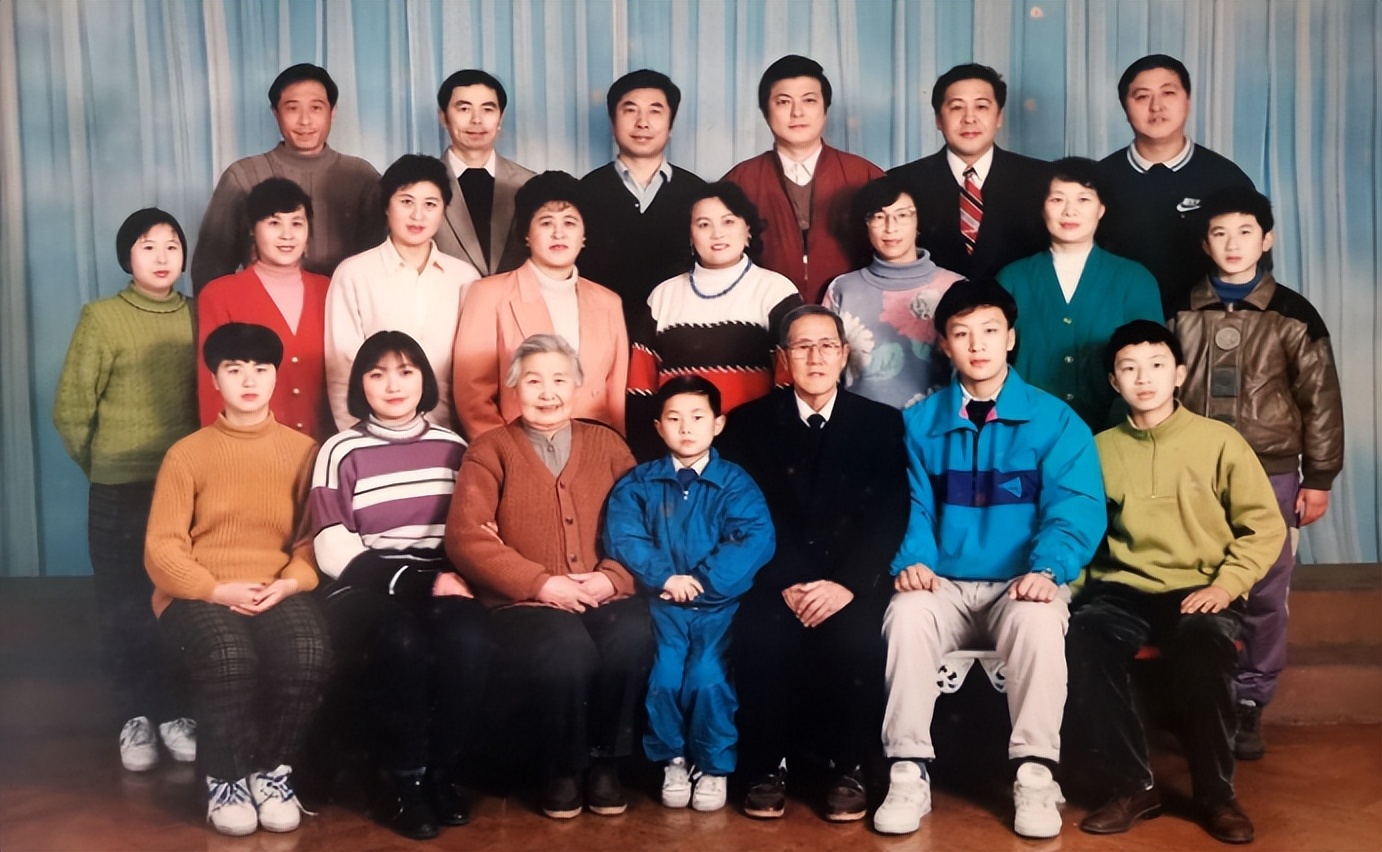 《杨昌——一代足球传承者》代序