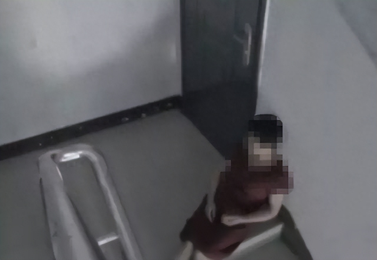 老公把工资交给婆婆保管老婆存了,婚后丈夫把工资卡交给母亲保管