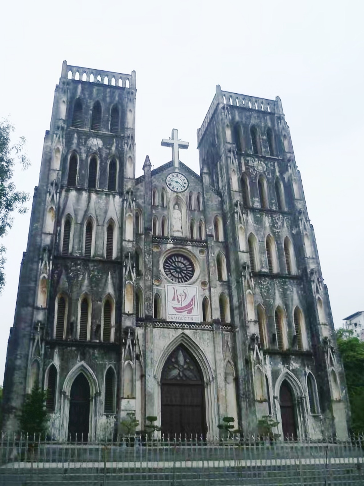 穷游越南全攻略 (越南老挝柬埔寨缅甸四国游多少钱)