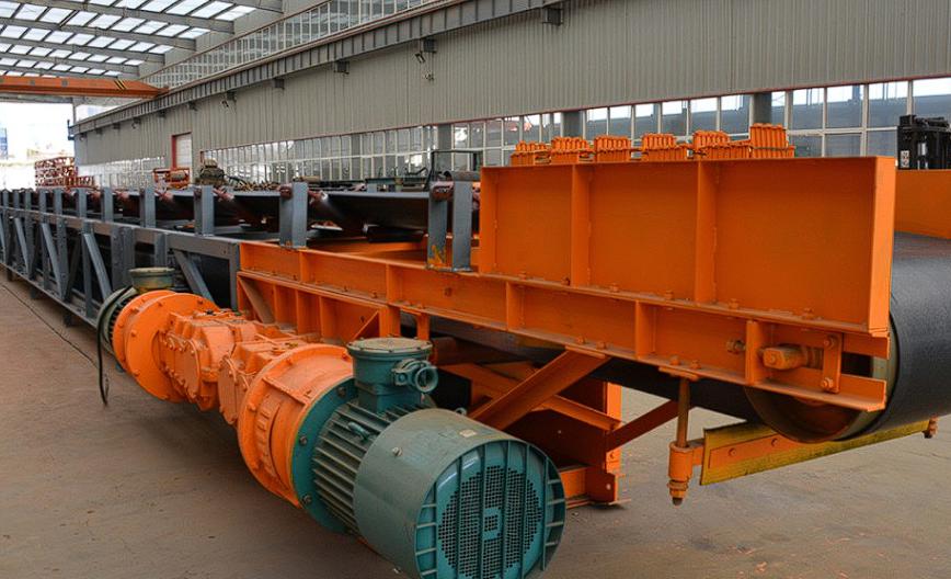 港口皮带输送机设计细节,皮带输送机跑偏怎么调回来视频