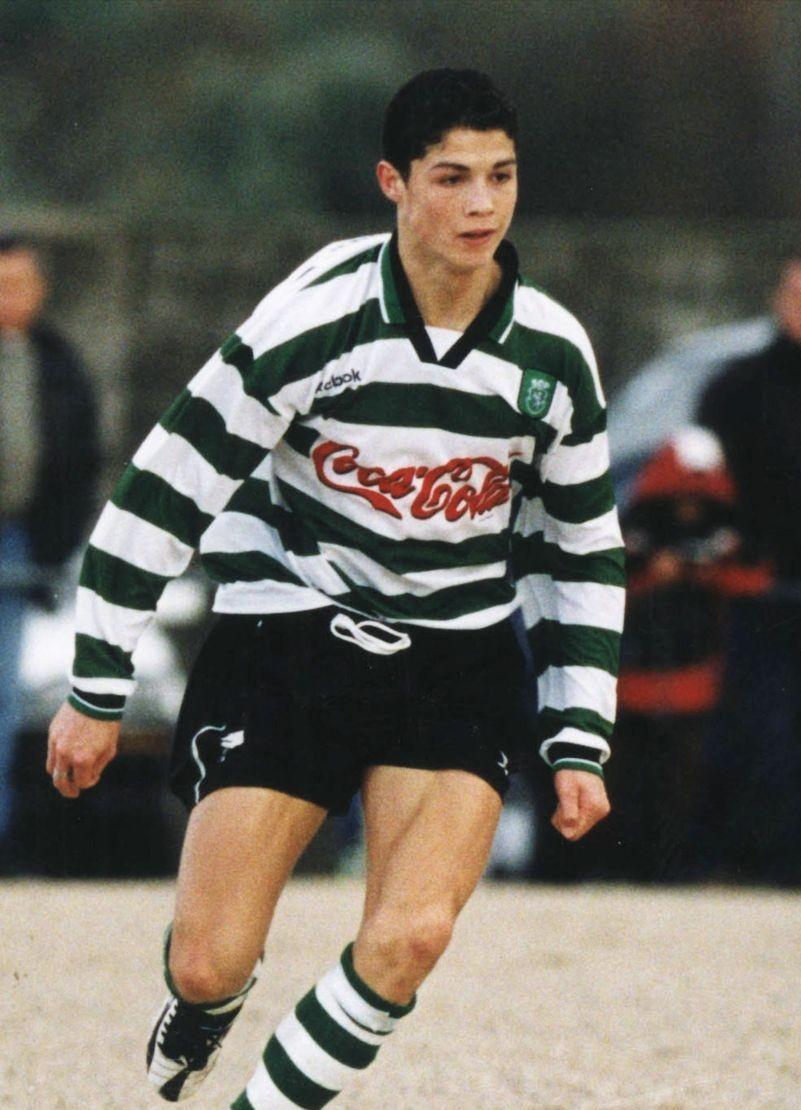 37岁的足球巨星c罗成功的背后,c罗一个不可替代的足球传奇