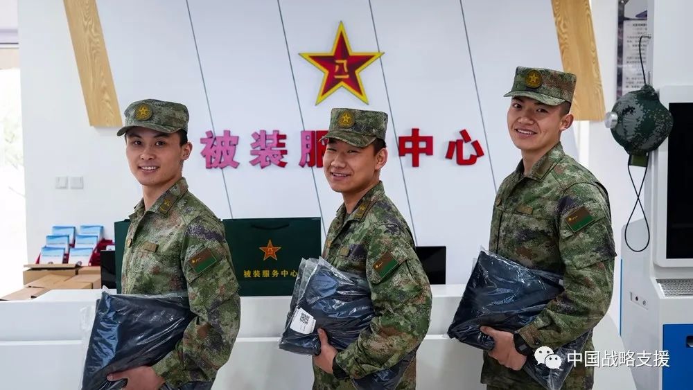 部队被装开箱,部队被装