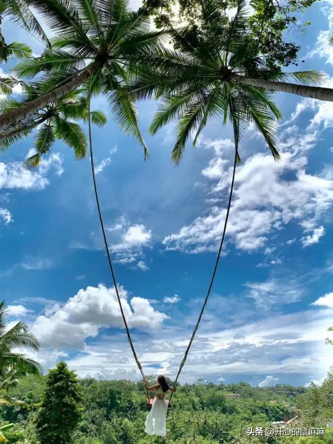 巴厘岛人间仙境浪花,巴厘岛高耸入云的山峰