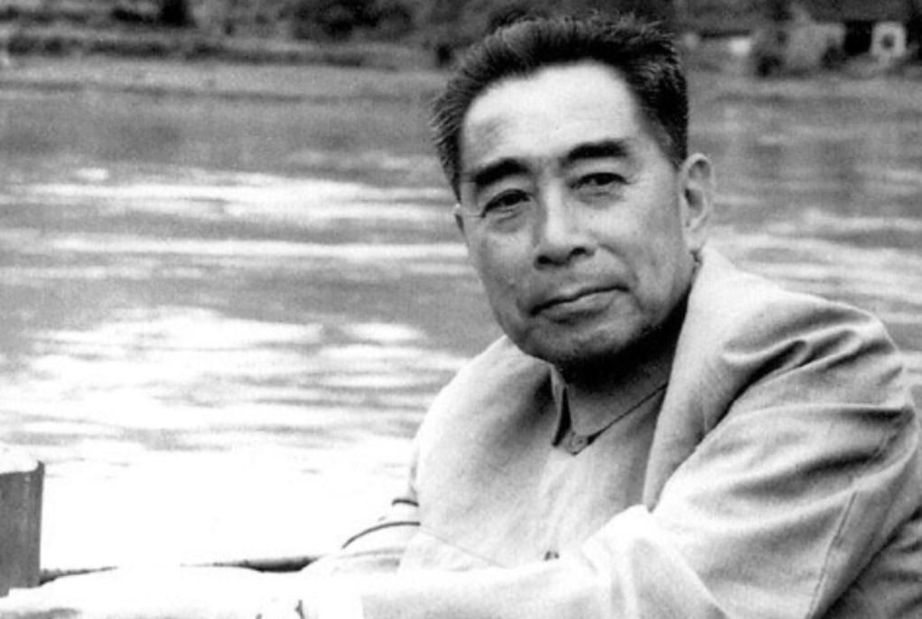 07年钱学森在96岁生日宴上，认出一老人后激动发问：你有几个孩子