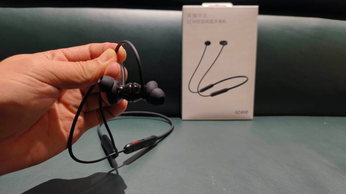 荣耀lchsex5s耳机降噪测评,荣耀最值得入手的蓝牙耳机