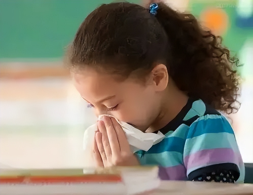 小孩腺样体肥大睡觉哭闹,孩子睡觉张嘴呼噜腺样体萎缩