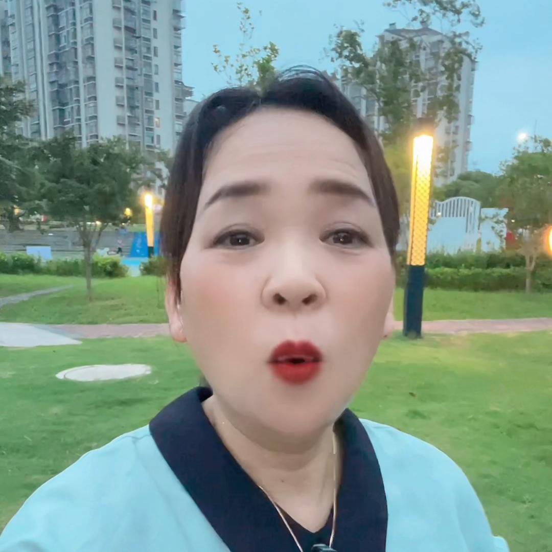 大家评论一下、这个压岁红包我应该给多少合适呢？#口播视频