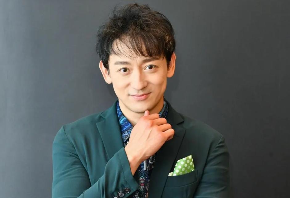 人气顶峰期闪婚引退,六年未见的“日剧女神”与丈夫带娃出街