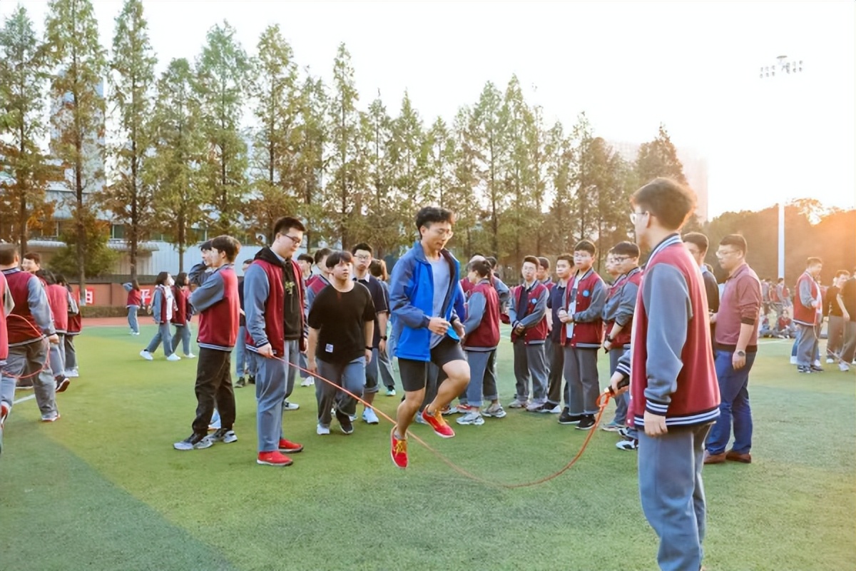 全力以赴青春精彩,全力以赴春天的梦想