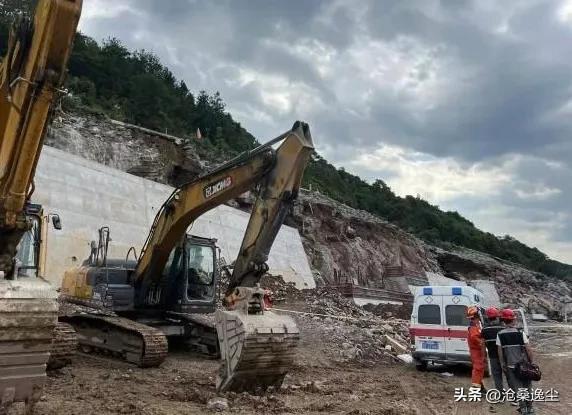 五峰山体滑坡救出7人,湖北五峰突发山体滑坡数人失联