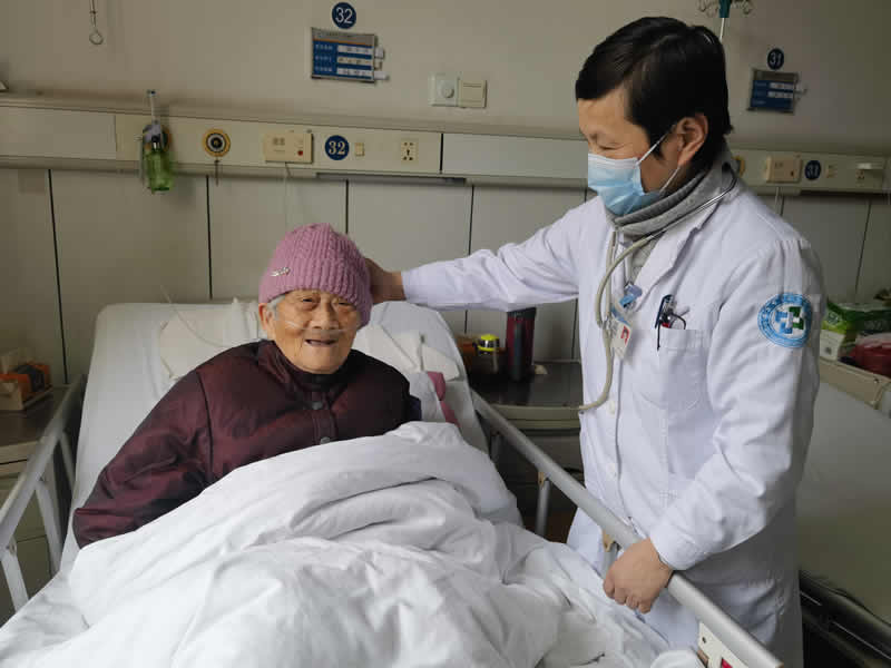 91岁老人白肺救活河南,85岁白肺救治成功