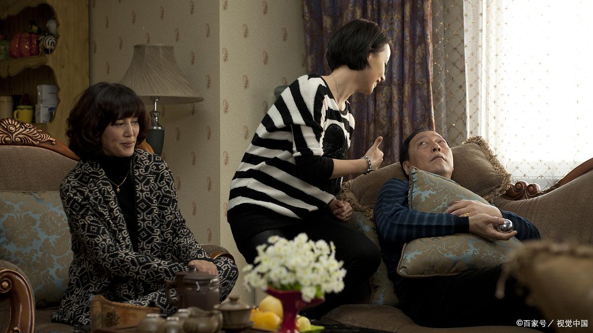 婆婆拿手镯当彩礼,婆婆拿镯子当彩礼