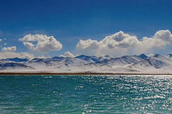 离天堂最近的地方是西藏,拉萨站在离天堂最近的地方