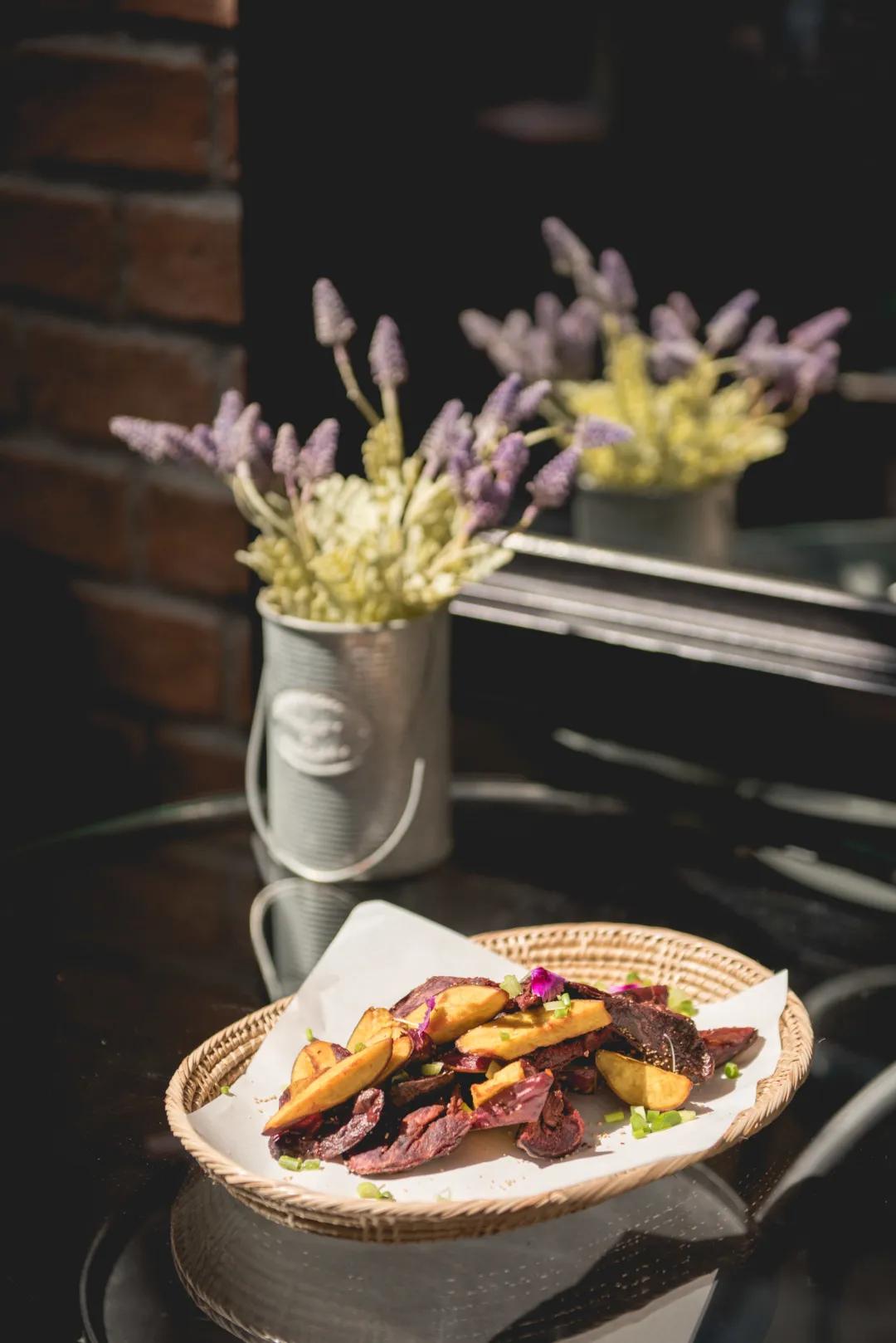 把食物制作成植物的餐厅，TheBloomingGallery满足你