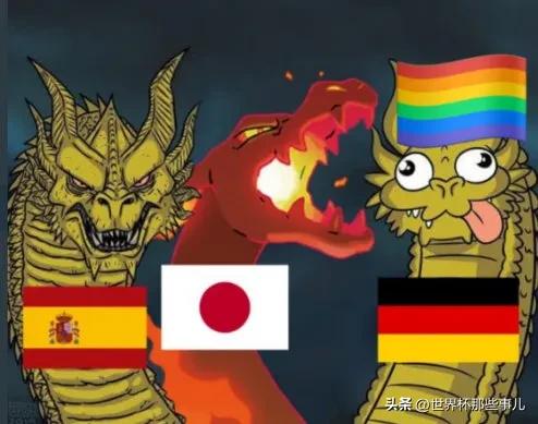 德国队被淘汰穆勒跪地,日本小组出线森保一