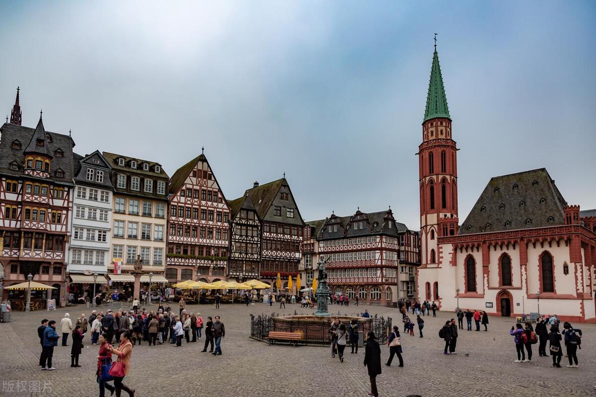 去德国工作一个月赚多少钱,中国人在德国打工一年能赚多少钱