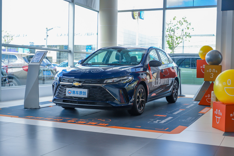 雪佛兰科鲁泽10万家轿天花板,雪佛兰科鲁泽20241.3t轻混什么意思