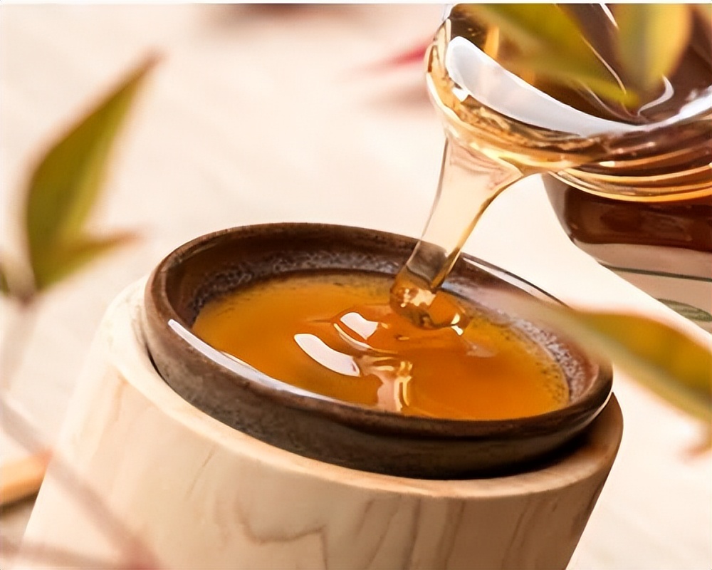 蜂蜜能治脸皮肤过敏发红吗,脸过敏能用鸡蛋清和蜂蜜敷脸吗