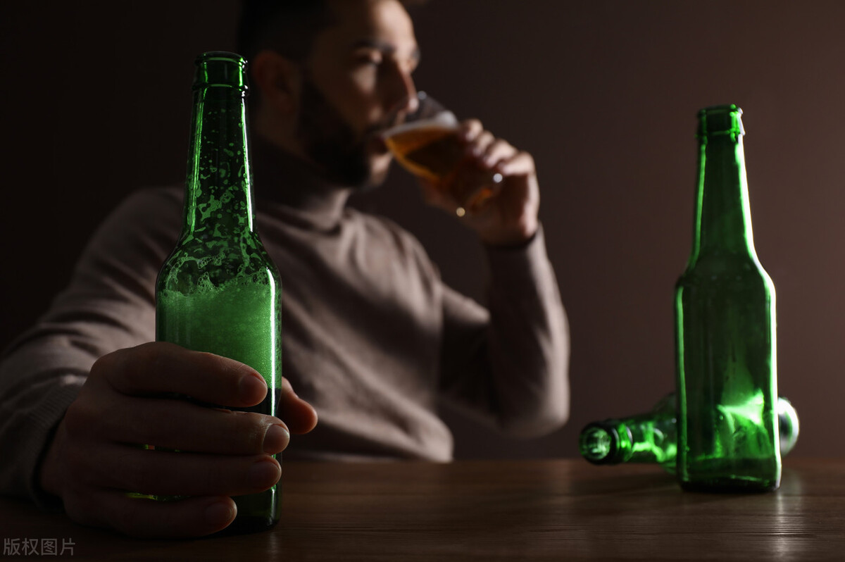 有肾病的患者能喝酒吗,得肾病的人可以喝酒吗