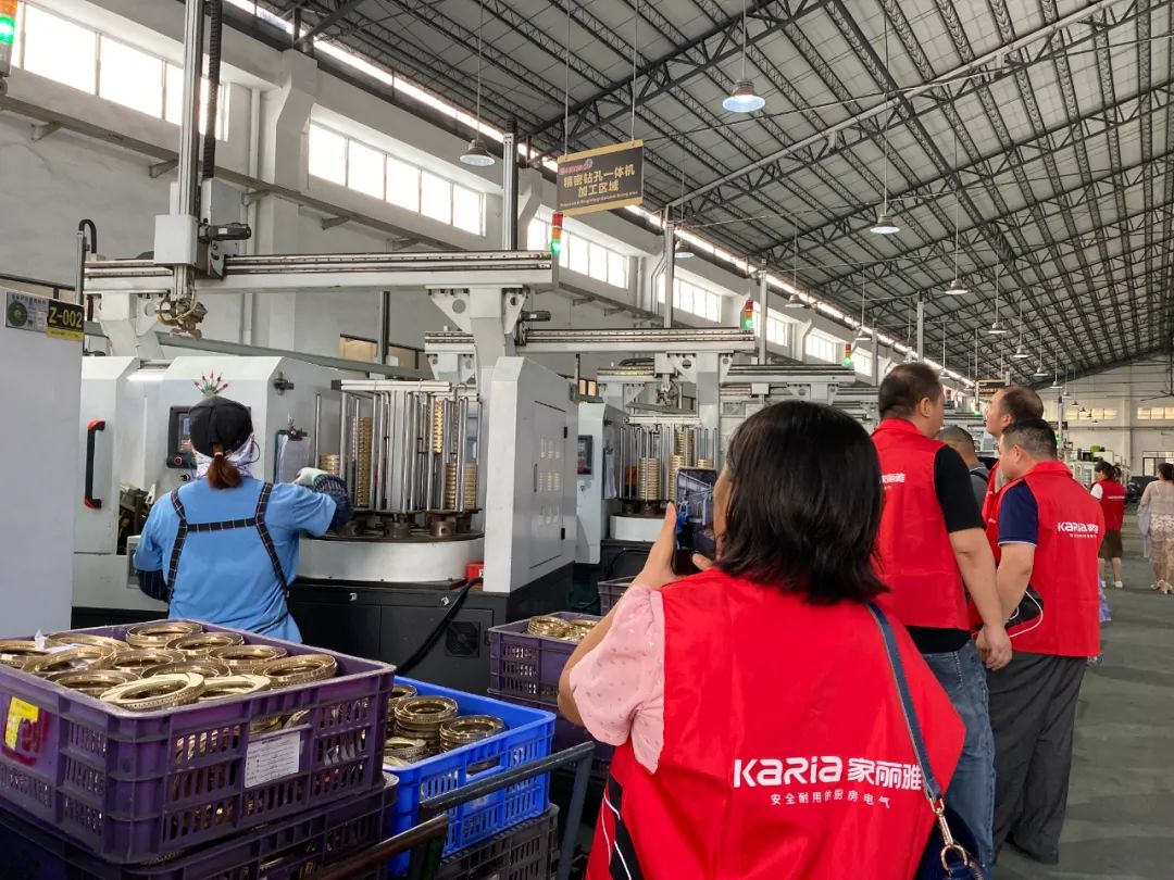 同心逐梦志在巅峰的英文演讲,同心筑梦志在顶峰企业新年祝福