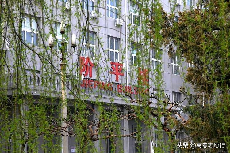 别看这所大学层次不高，高考录取分数很高，考取难度很大