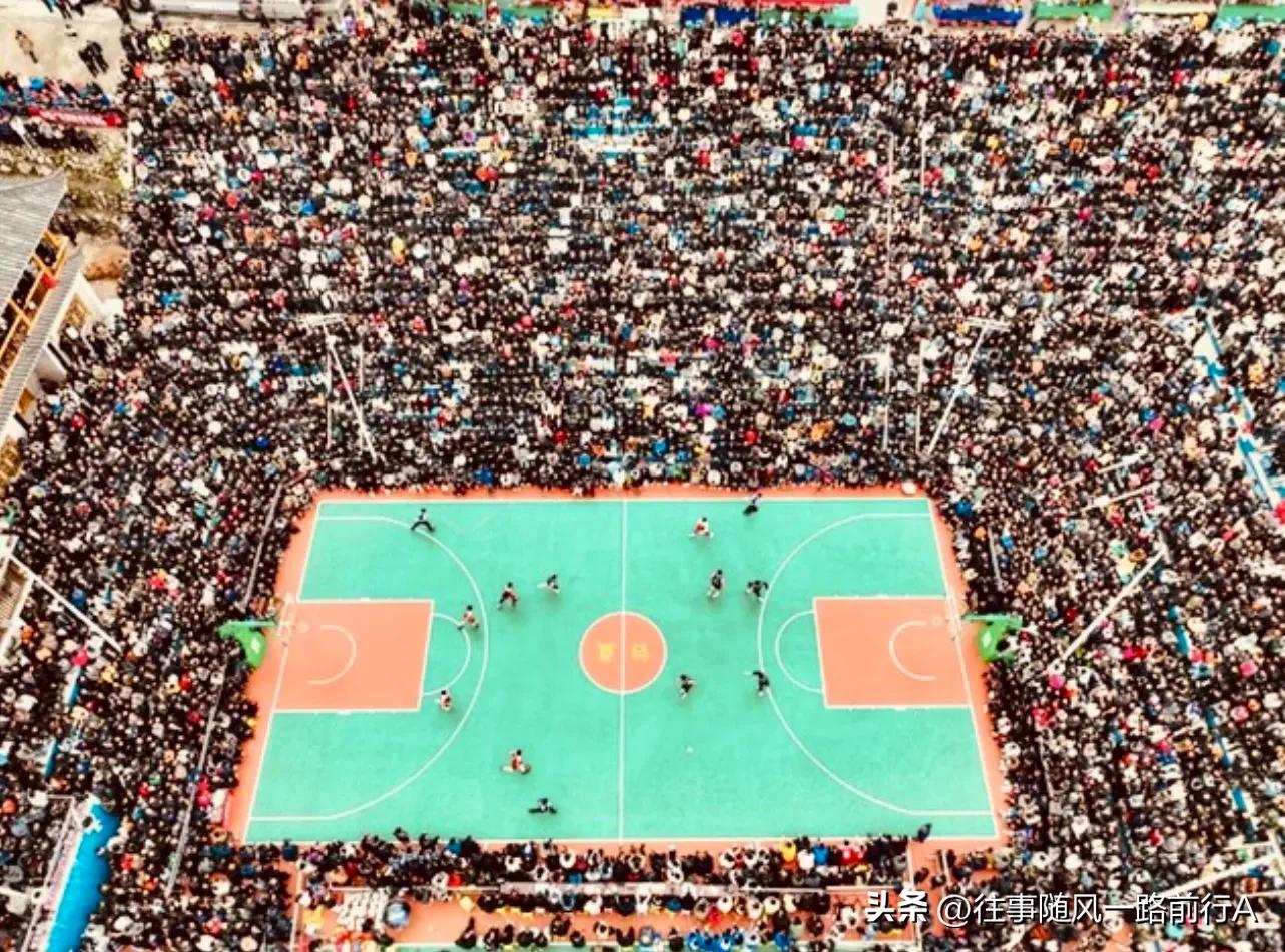 白岩松：火爆的“村BA”千万不能搞成变味的“村人民币（B）A”