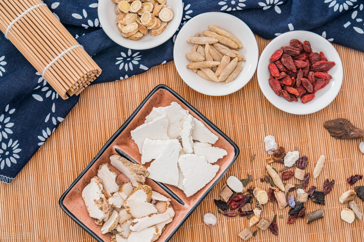 中医调理男性脾肾,脾肾同调健脾补肾吃什么中成药