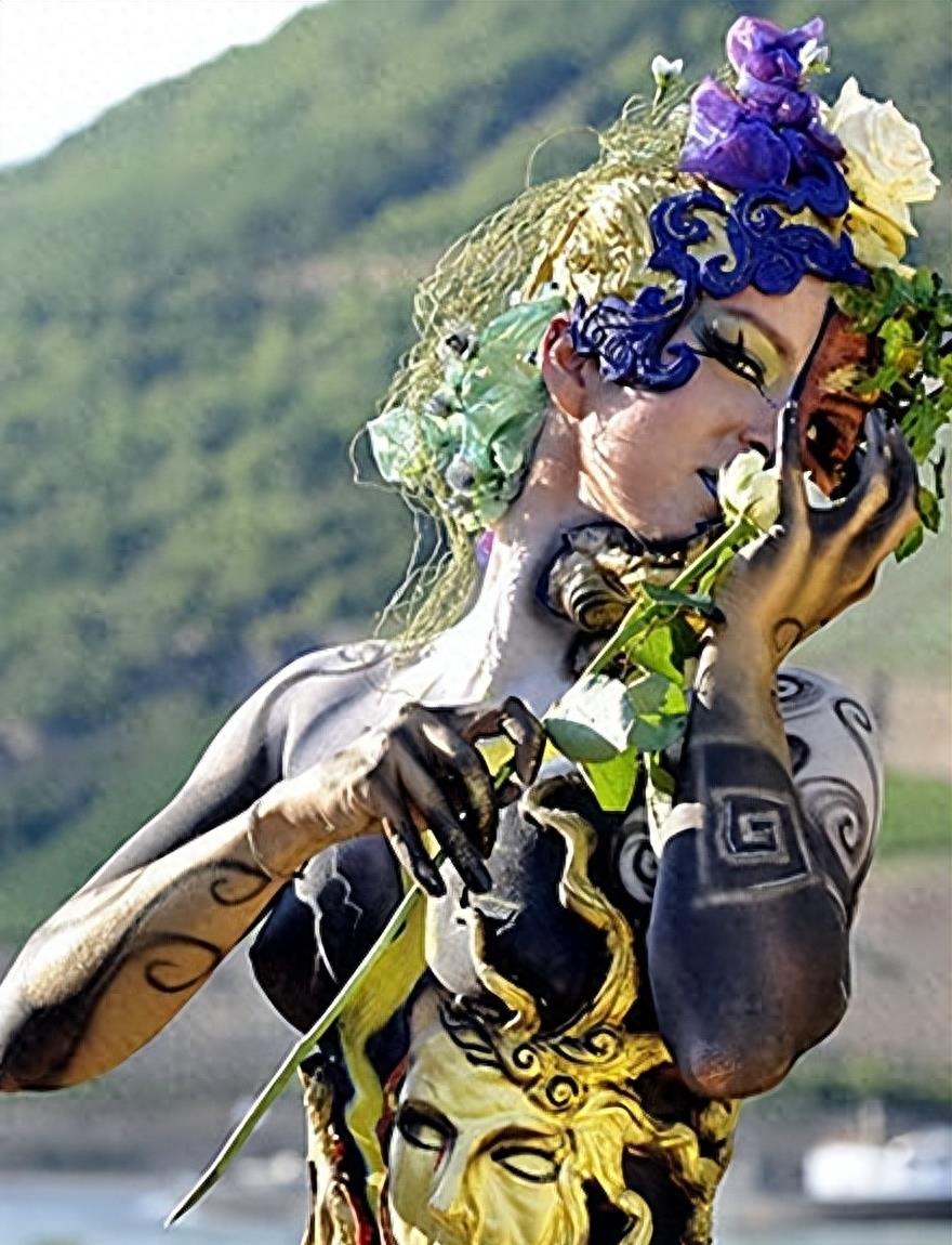 “最红裸模”*筱雨张**：22岁时拍写真火爆全网，如今将近40岁仍单身