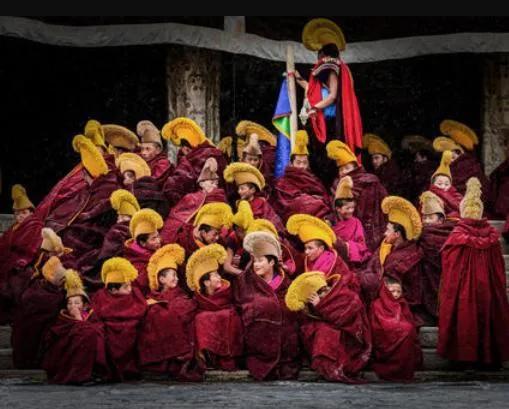 希特勒和苏联专家在布达拉宫底下寻找什么?