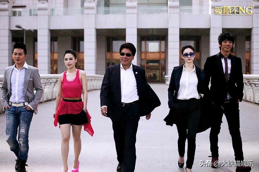 李小冉和阿娇近距离合影,李小冉阿娇合影