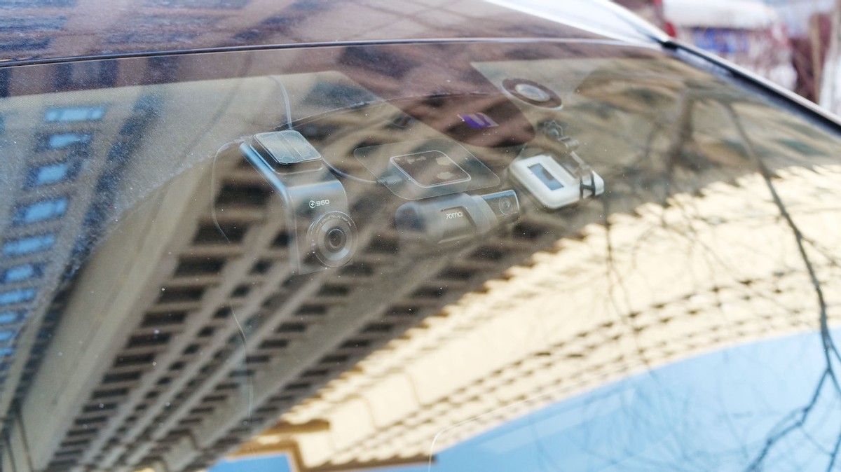 行车记录仪分辨率1680*960怎样,行车记录仪有必要换新款的吗