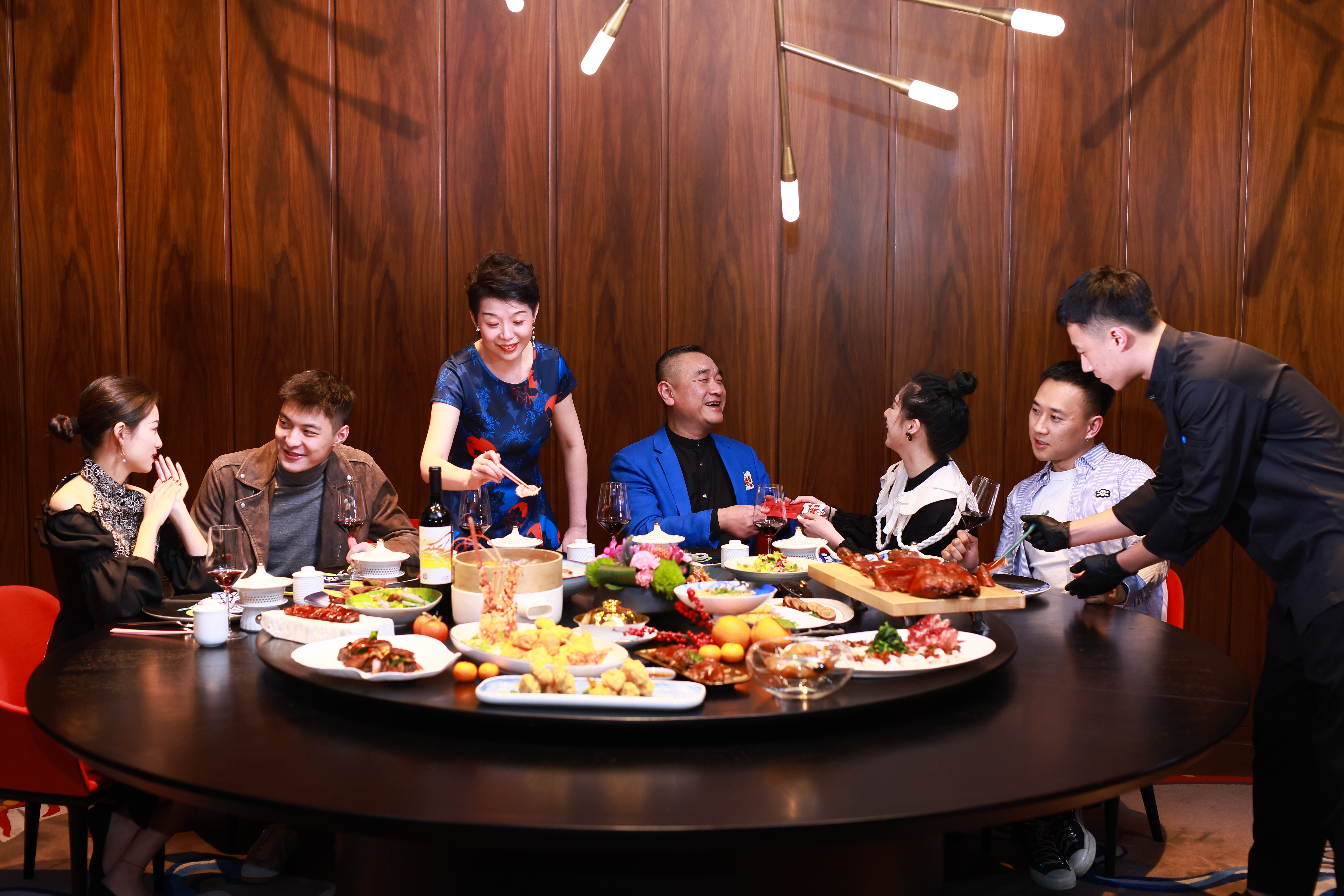 上海外滩W酒店2022除夕粤式年夜饭惊“艳“亮相