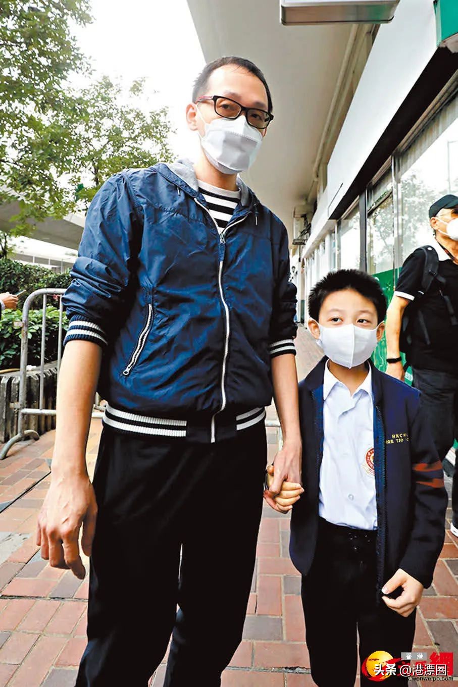 近万香港人排队悼念江爷爷！这一幕感动全国