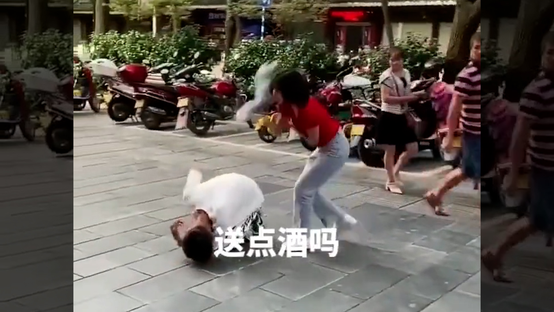 舔狗给女神送什么礼物,舔狗送女朋友什么礼物