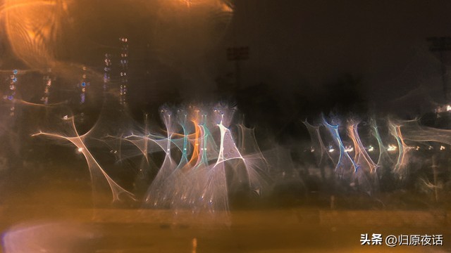 打开金库门的钥匙,打开金库大门的密码