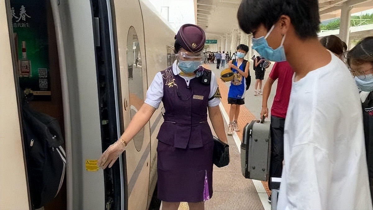 为什么现在高铁减少了,为什么高铁越来越不准时到达了