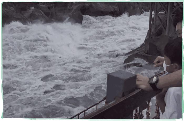 史上最苦亲子游，最惨时三人分一碗泡面！我为什么还要带年糕来？