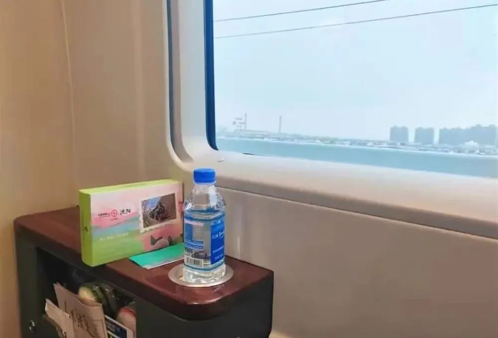 十几块高铁商务座有什么待遇,高铁商务座的待遇福利