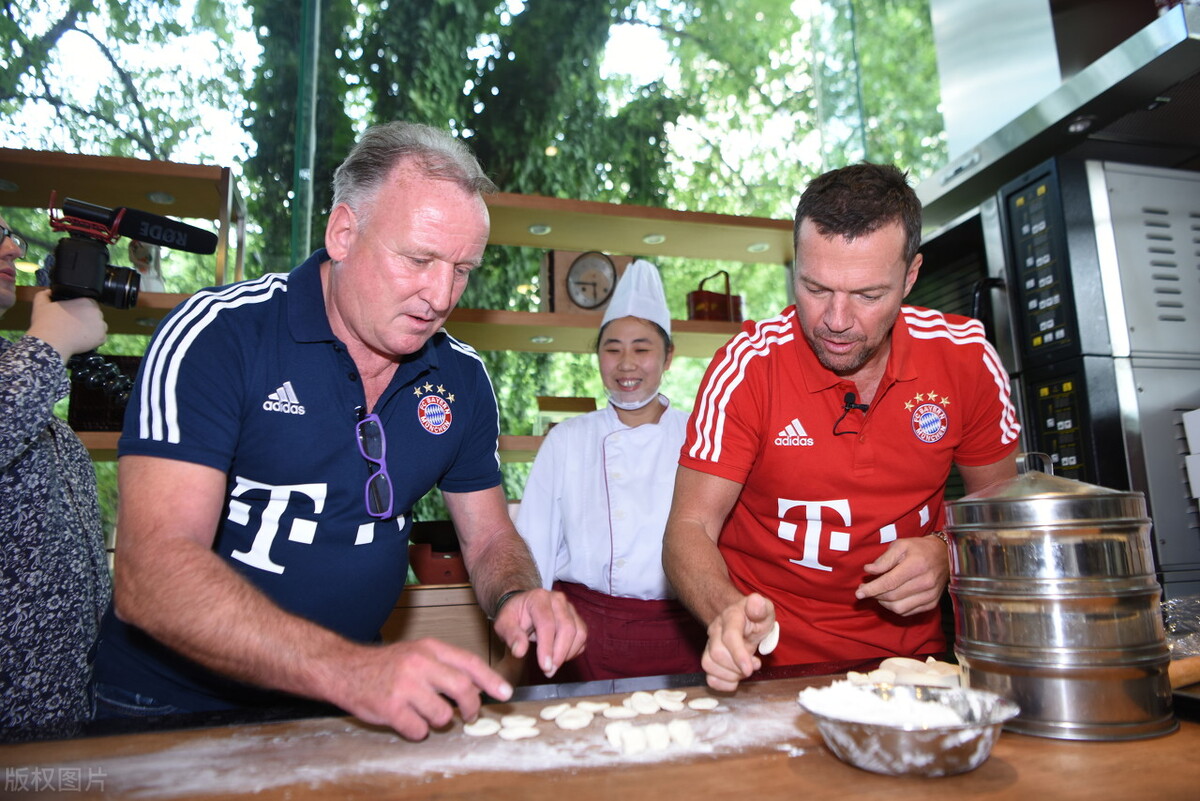 贝克汉姆巅峰时期和梅西谁厉害,贝克汉姆梅西哪个帅